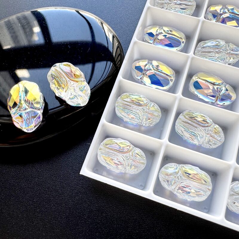 Кристалл SWAROVSKI Жук Скоробей 12 мм Цвет Aurore Boreale (AB) №3434