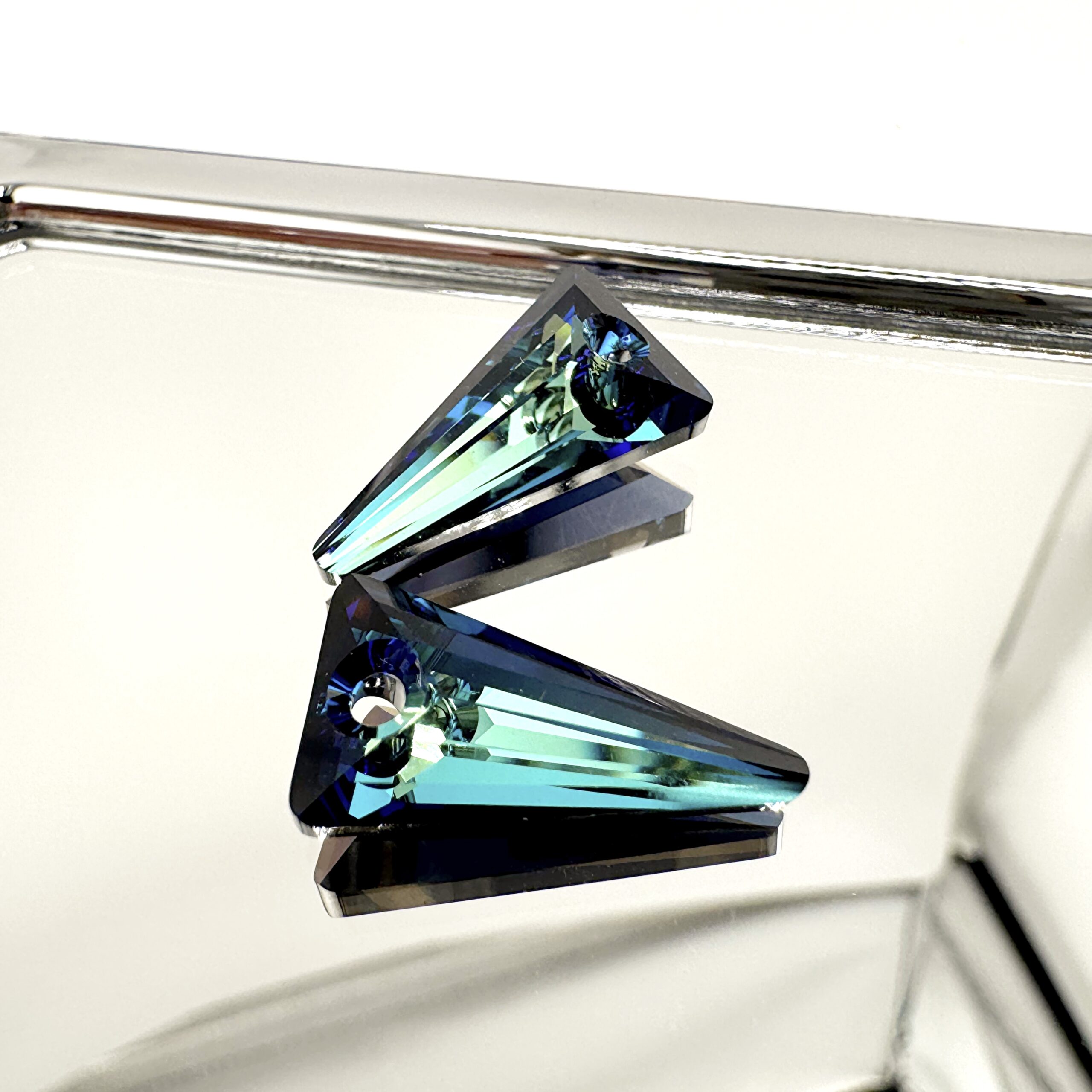 Кристалл SWAROVSKI Шип 18мм Цвет Bermuda Blue №3536 — изображение 4
