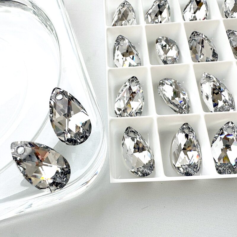 Кристалл SWAROVSKI Капля 16мм Цвет Crystal (001) CAL V SI (CAVSI) №3607