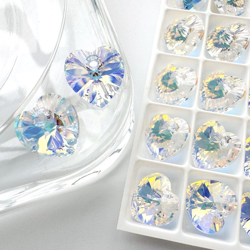 Кристалл SWAROVSKI Cердце 10мм Цвет Crystal (001) Aurore Boreale (AB) №3633